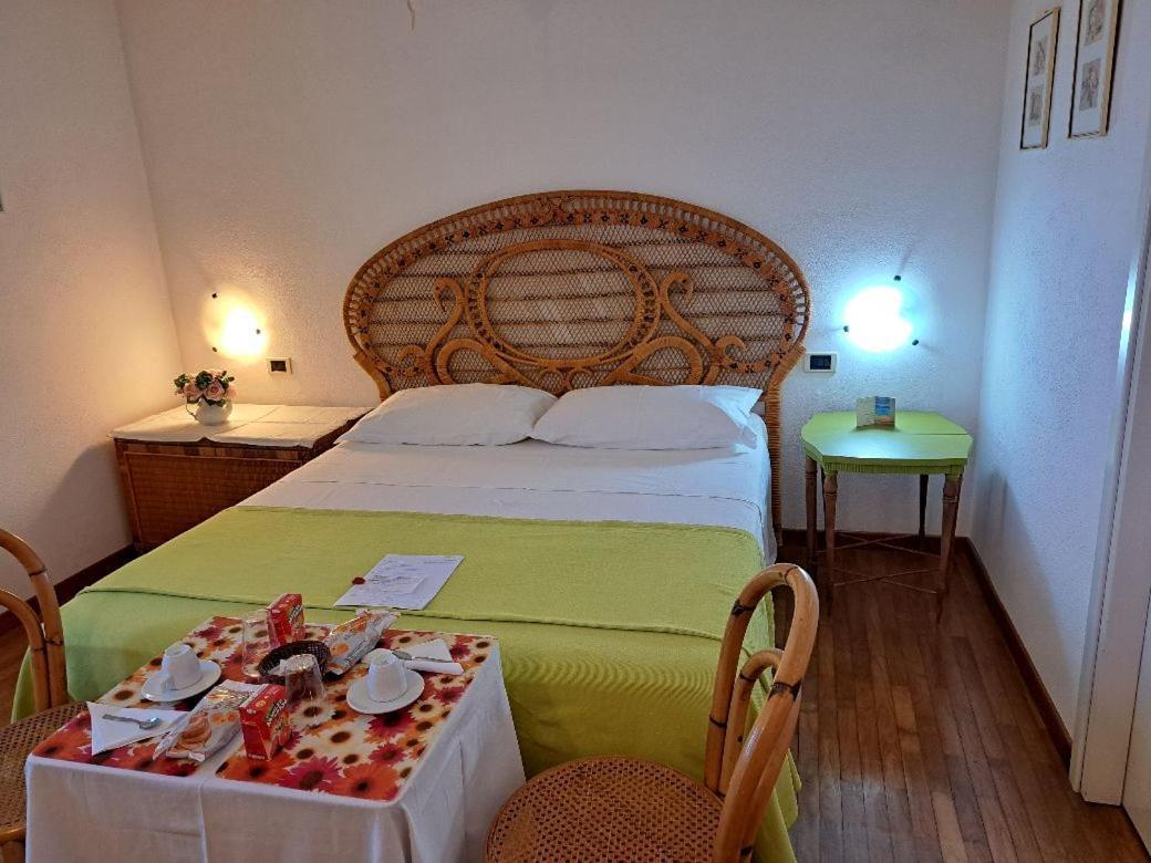 Il Profumo Di Ginestre Bed and Breakfast Olbia Exterior foto